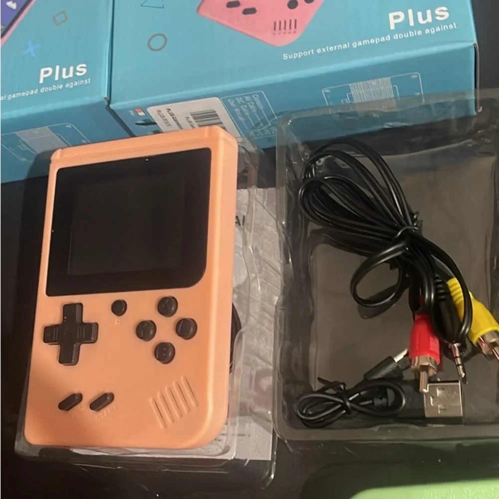 Portable Blue Gaming Console over 500 classic games. - Picture 2 of 5